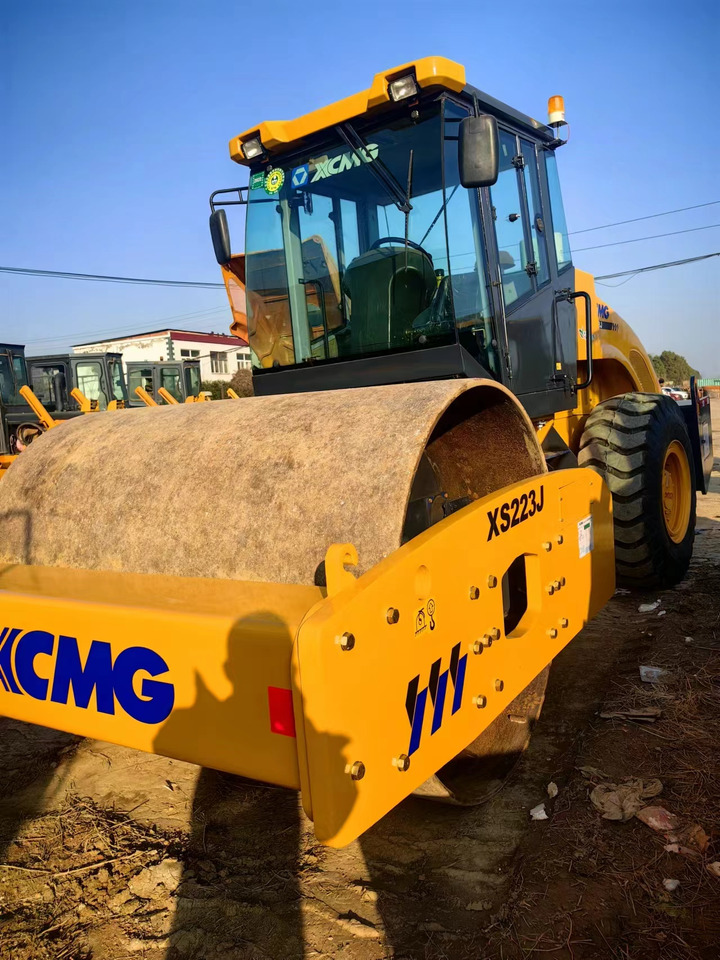 XCMG XS223J - Виброплита: фото 2 XCMG XS223J - Виброплита: фото 2