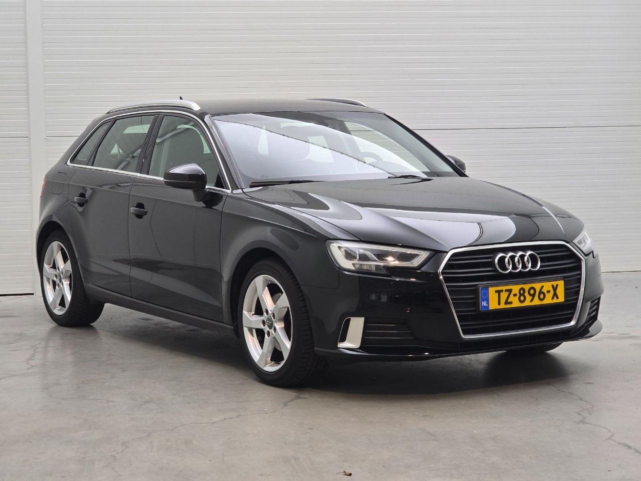 Audi A3 Sportback 30 TFSI Sport Lease Edition | 2018 | 121.664 km | Automaat | TZ896X | NAP: Logisch - Хэтчбек: фото 2 Audi A3 Sportback 30 TFSI Sport Lease Edition | 2018 | 121.664 km | Automaat | TZ896X | NAP: Logisch - Хэтчбек: фото 2