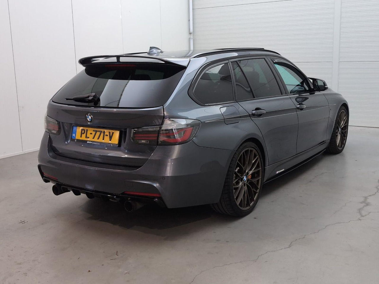 BMW 3-serie Touring 340i xDrive High Executive | 2017 | 202.316 km | Automaat | PL771V | NAP: Geen oordeel - Легковой автомобиль: фото 4 BMW 3-serie Touring 340i xDrive High Executive | 2017 | 202.316 km | Automaat | PL771V | NAP: Geen oordeel - Легковой автомобиль: фото 4