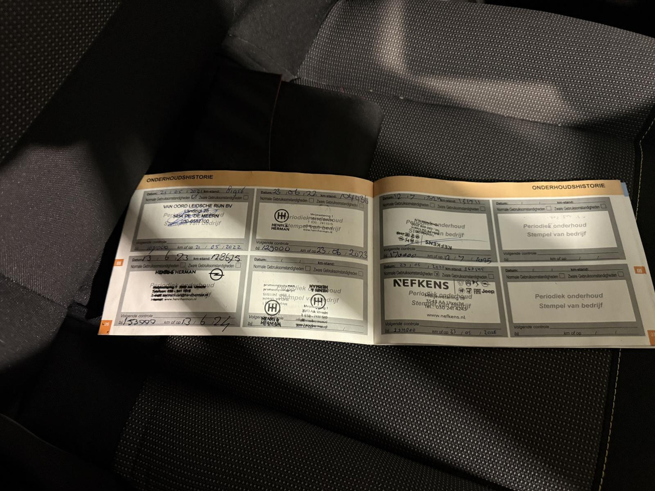 Citroen | C3 | 1.2 PureTech Feel 105g | 2016 | 175.577 km | KX240S | Logisch - Хэтчбек: фото 4 Citroen | C3 | 1.2 PureTech Feel 105g | 2016 | 175.577 km | KX240S | Logisch - Хэтчбек: фото 4