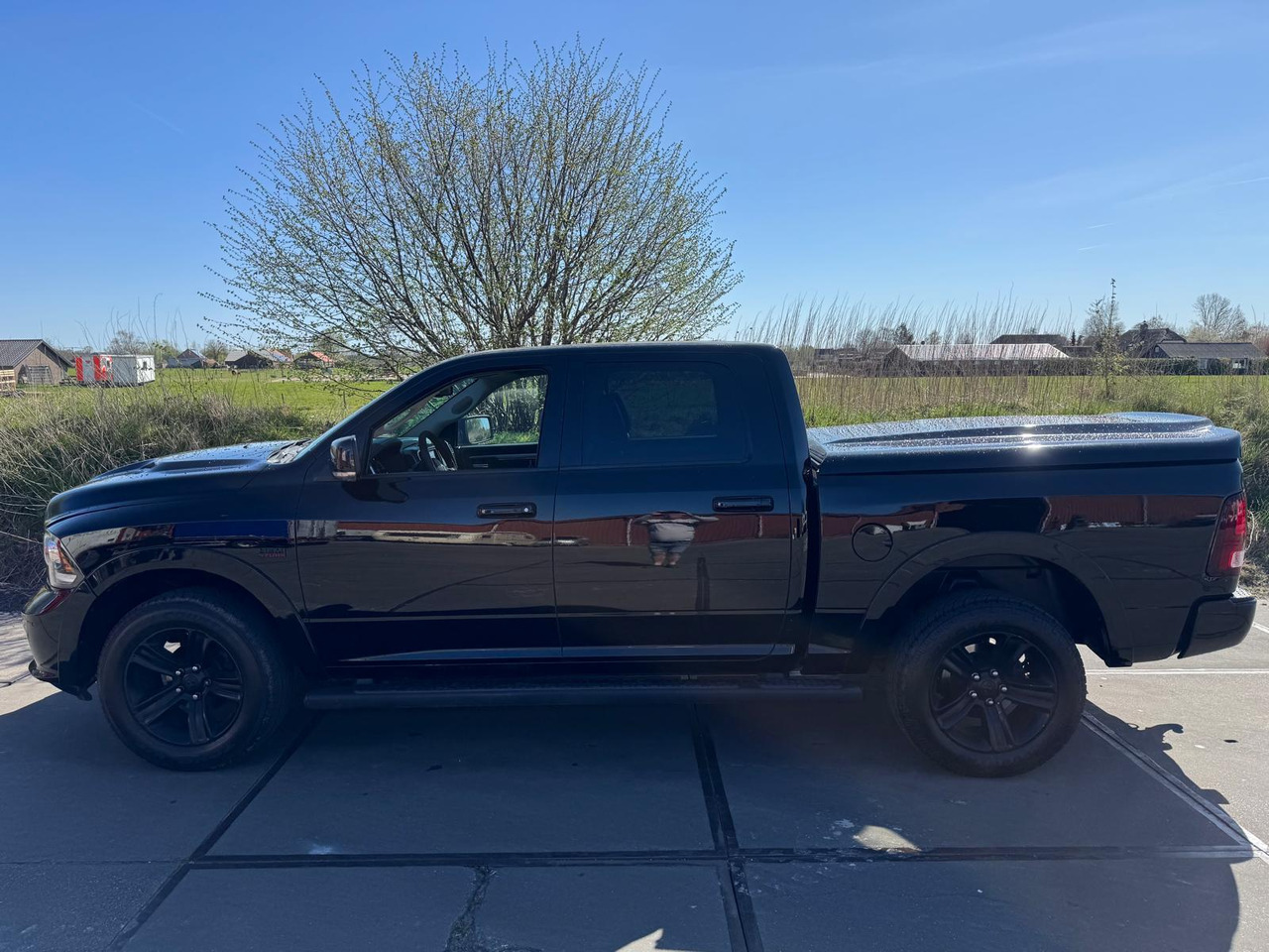 Dodge Ram 1500 Sport Crew Cab 5,7 liter Hemi V8 LPG VP-825-K 251.927 km - Другая техника: фото 2 Dodge Ram 1500 Sport Crew Cab 5,7 liter Hemi V8 LPG VP-825-K 251.927 km - Другая техника: фото 2