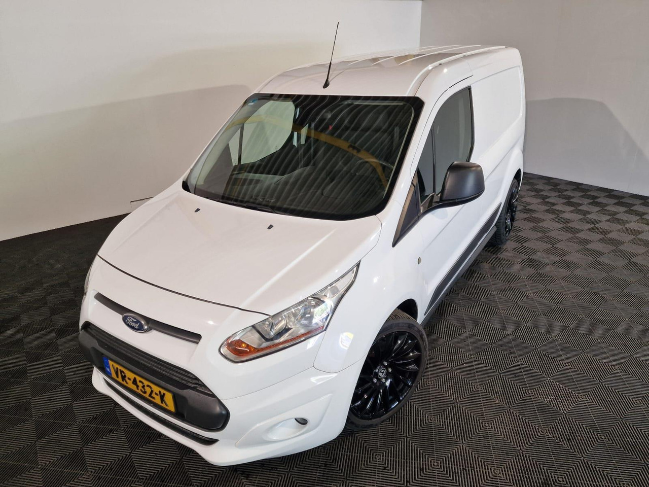 Ford Transit Connect 1.6 TDCI L1 Trend VR-432-K 127.791 km - Другая техника: фото 1 Ford Transit Connect 1.6 TDCI L1 Trend VR-432-K 127.791 km - Другая техника: фото 1