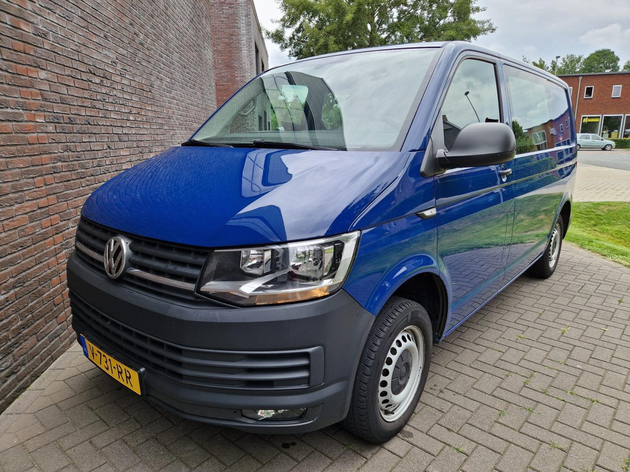 Volkswagen | Transporter | 2.0 TDI L1H1 DC Highline | 2018 | 251.292 km | V731RR | Logisch - Другая техника: фото 1 Volkswagen | Transporter | 2.0 TDI L1H1 DC Highline | 2018 | 251.292 km | V731RR | Logisch - Другая техника: фото 1