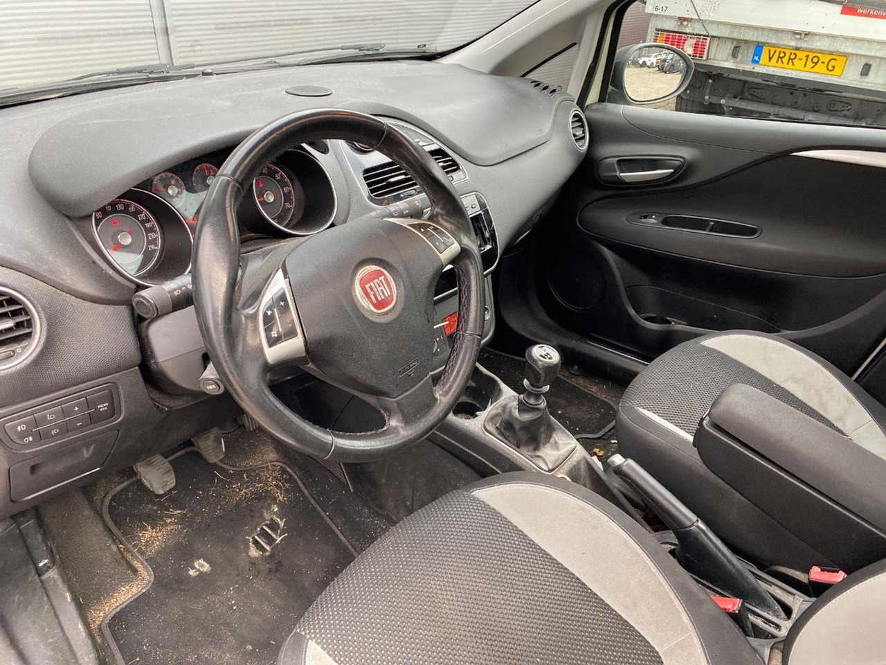 Fiat Punto Evo 0.9 TwinAir Easy | 2012 | 219.036 km | 35XVP9 | NAP: Logisch - Хэтчбек: фото 5 Fiat Punto Evo 0.9 TwinAir Easy | 2012 | 219.036 km | 35XVP9 | NAP: Logisch - Хэтчбек: фото 5