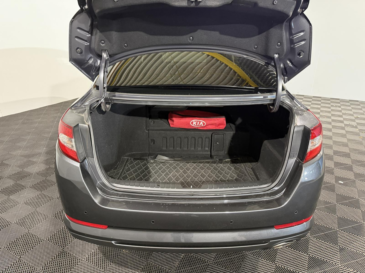 Kia | Optima | 2.0 CVVT Hybrid Super Pack | 2014 | 260.693 km | 5TJT77 | Automaat | Logisch - Седан: фото 5 Kia | Optima | 2.0 CVVT Hybrid Super Pack | 2014 | 260.693 km | 5TJT77 | Automaat | Logisch - Седан: фото 5