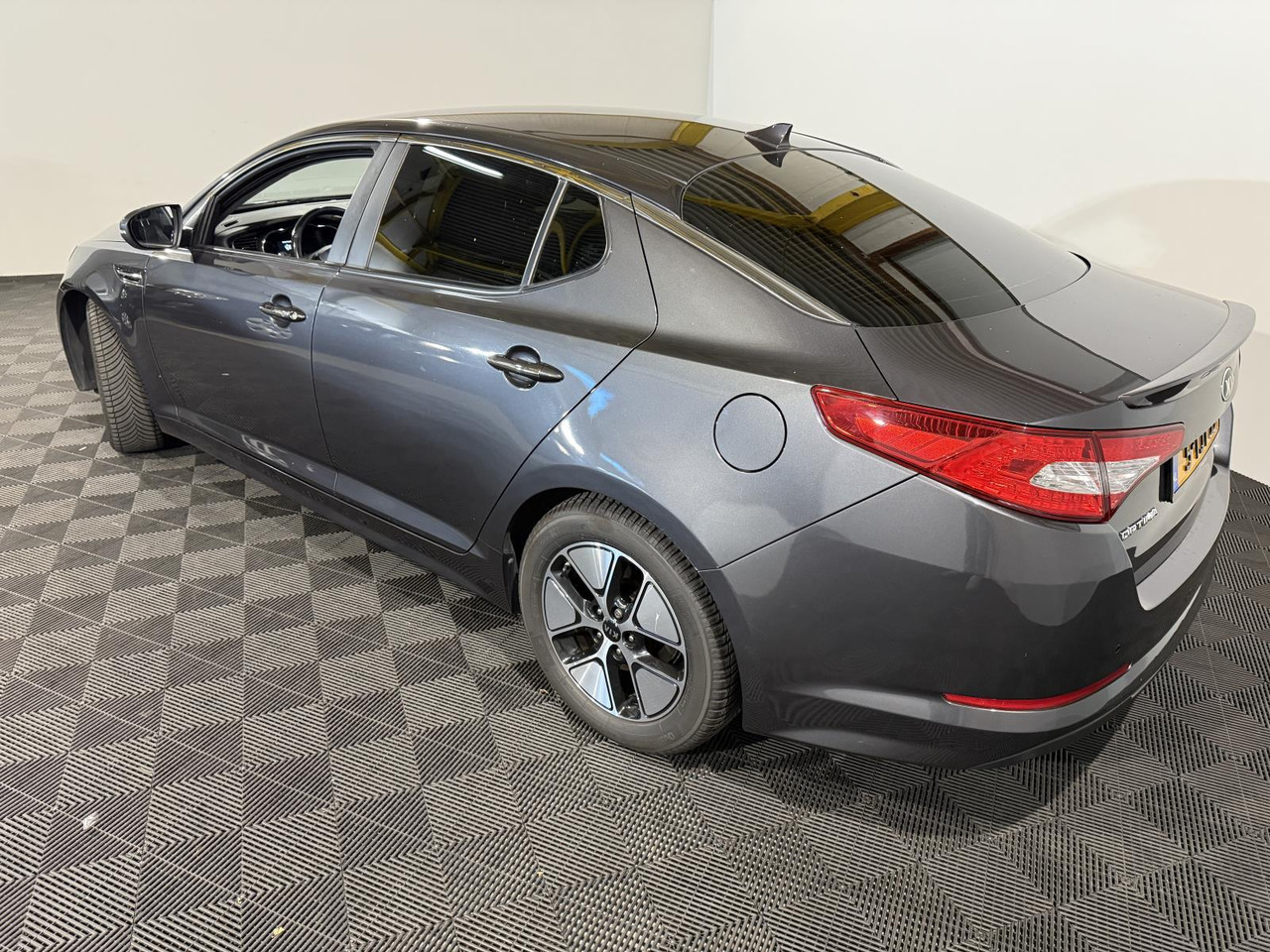 Kia | Optima | 2.0 CVVT Hybrid Super Pack | 2014 | 260.693 km | 5TJT77 | Automaat | Logisch - Седан: фото 3 Kia | Optima | 2.0 CVVT Hybrid Super Pack | 2014 | 260.693 km | 5TJT77 | Automaat | Logisch - Седан: фото 3