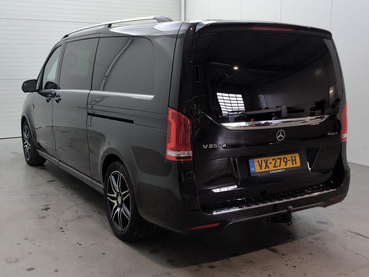 Mercedes-Benz V-klasse 250d 4 - MATIC Extra Lang DC Edition | 2016 | 328.239 km | Automaat | VX279H | NAP: Logisch - Грузопассажирский фургон: фото 3 Mercedes-Benz V-klasse 250d 4 - MATIC Extra Lang DC Edition | 2016 | 328.239 km | Automaat | VX279H | NAP: Logisch - Грузопассажирский фургон: фото 3
