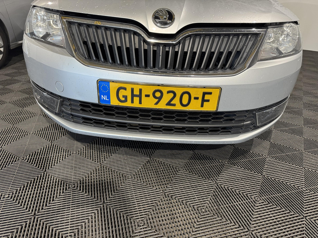Skoda Rapid Spaceback 1.2 TSI Greentech Ambition Businessline | 2015 | 274.606 km |GH-920-F - Хэтчбек: фото 5 Skoda Rapid Spaceback 1.2 TSI Greentech Ambition Businessline | 2015 | 274.606 km |GH-920-F - Хэтчбек: фото 5