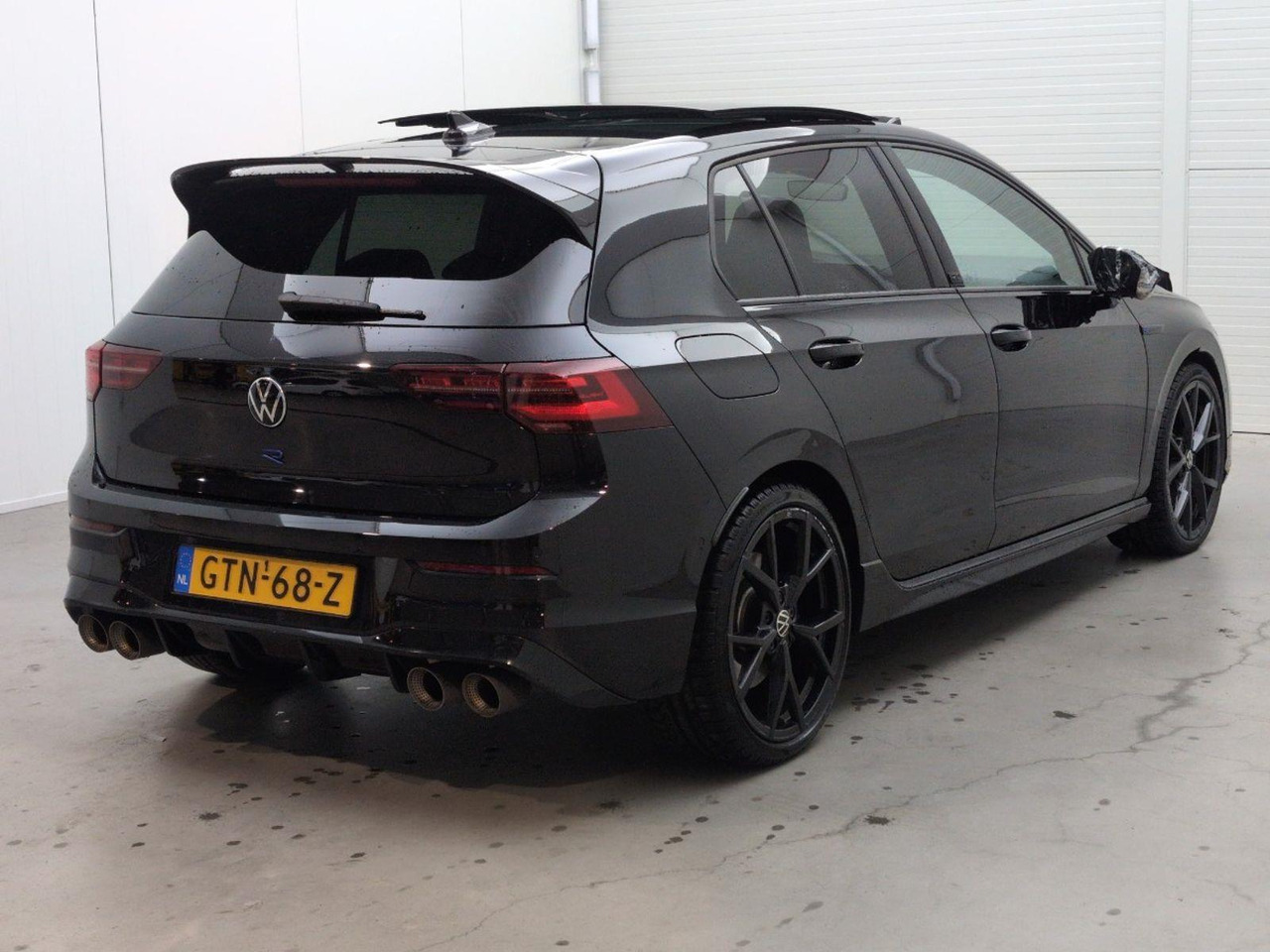 Volkswagen Golf 2.0 TSI R 4Motion | 2022 | 86.483 km | Automaat | GTN68Z | NAP: Geen oordeel - Хэтчбек: фото 4 Volkswagen Golf 2.0 TSI R 4Motion | 2022 | 86.483 km | Automaat | GTN68Z | NAP: Geen oordeel - Хэтчбек: фото 4