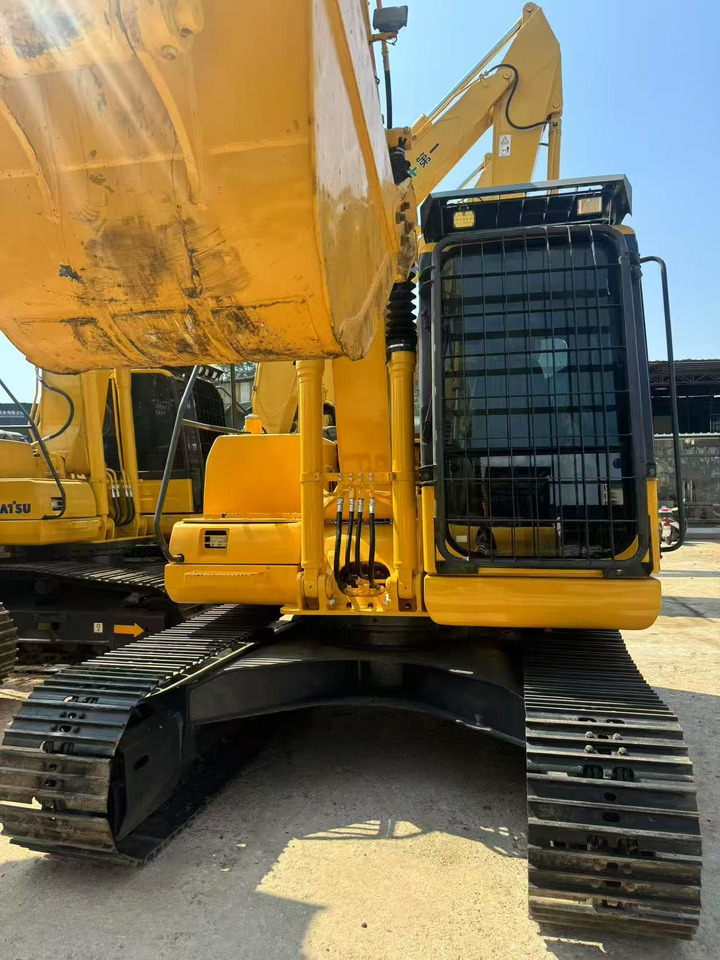 KOMATSU PC130-7 - Гусеничный экскаватор: фото 3 KOMATSU PC130-7 - Гусеничный экскаватор: фото 3