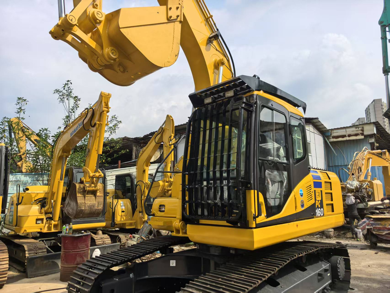 KOMATSU PC160 - Гусеничный экскаватор: фото 4 KOMATSU PC160 - Гусеничный экскаватор: фото 4