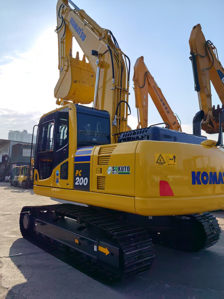 KOMATSU PC200-7 - Гусеничный экскаватор: фото 3 KOMATSU PC200-7 - Гусеничный экскаватор: фото 3