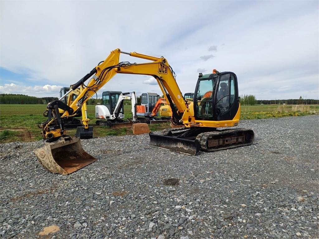 JCB 8080 Engconin pyörittäjällä - Мини-экскаватор: фото 1 JCB 8080 Engconin pyörittäjällä - Мини-экскаватор: фото 1