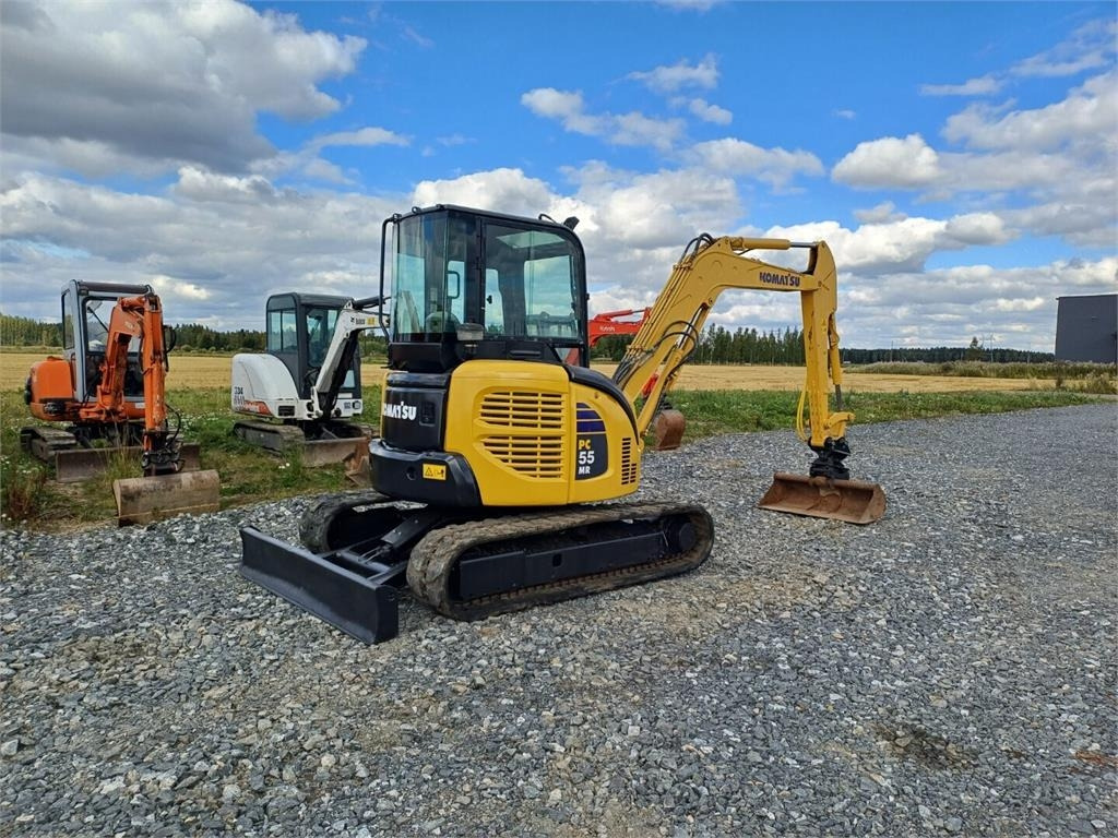 Komatsu PC55mr2 kallistuvalla liittimellä - Мини-экскаватор: фото 5 Komatsu PC55mr2 kallistuvalla liittimellä - Мини-экскаватор: фото 5