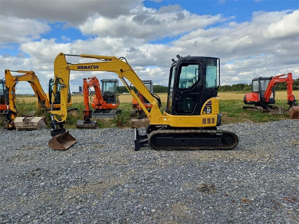 Komatsu PC55mr2 kallistuvalla liittimellä - Мини-экскаватор: фото 2 Komatsu PC55mr2 kallistuvalla liittimellä - Мини-экскаватор: фото 2