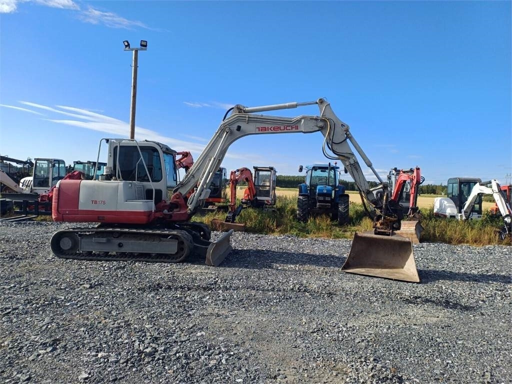 Takeuchi Tb175 Engconilla - Мини-экскаватор: фото 5 Takeuchi Tb175 Engconilla - Мини-экскаватор: фото 5