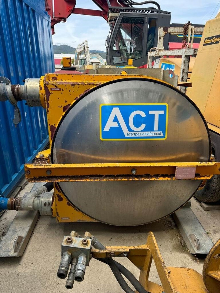 Bauer MAT HP 70 - Строительное оборудование: фото 1 Bauer MAT HP 70 - Строительное оборудование: фото 1