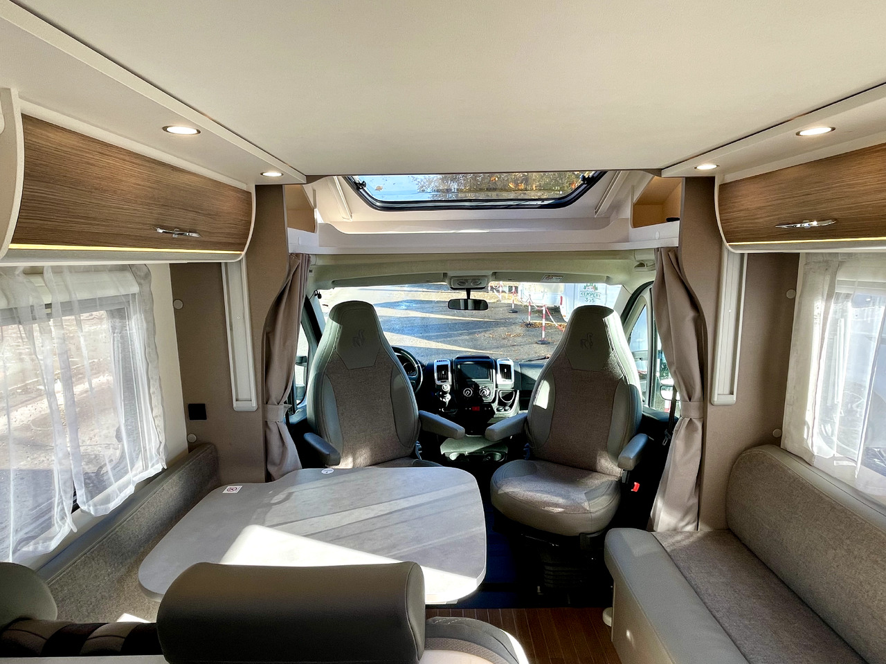 Полуинтегрированный автодом ETRUSCO T 7300 SB: фото 8