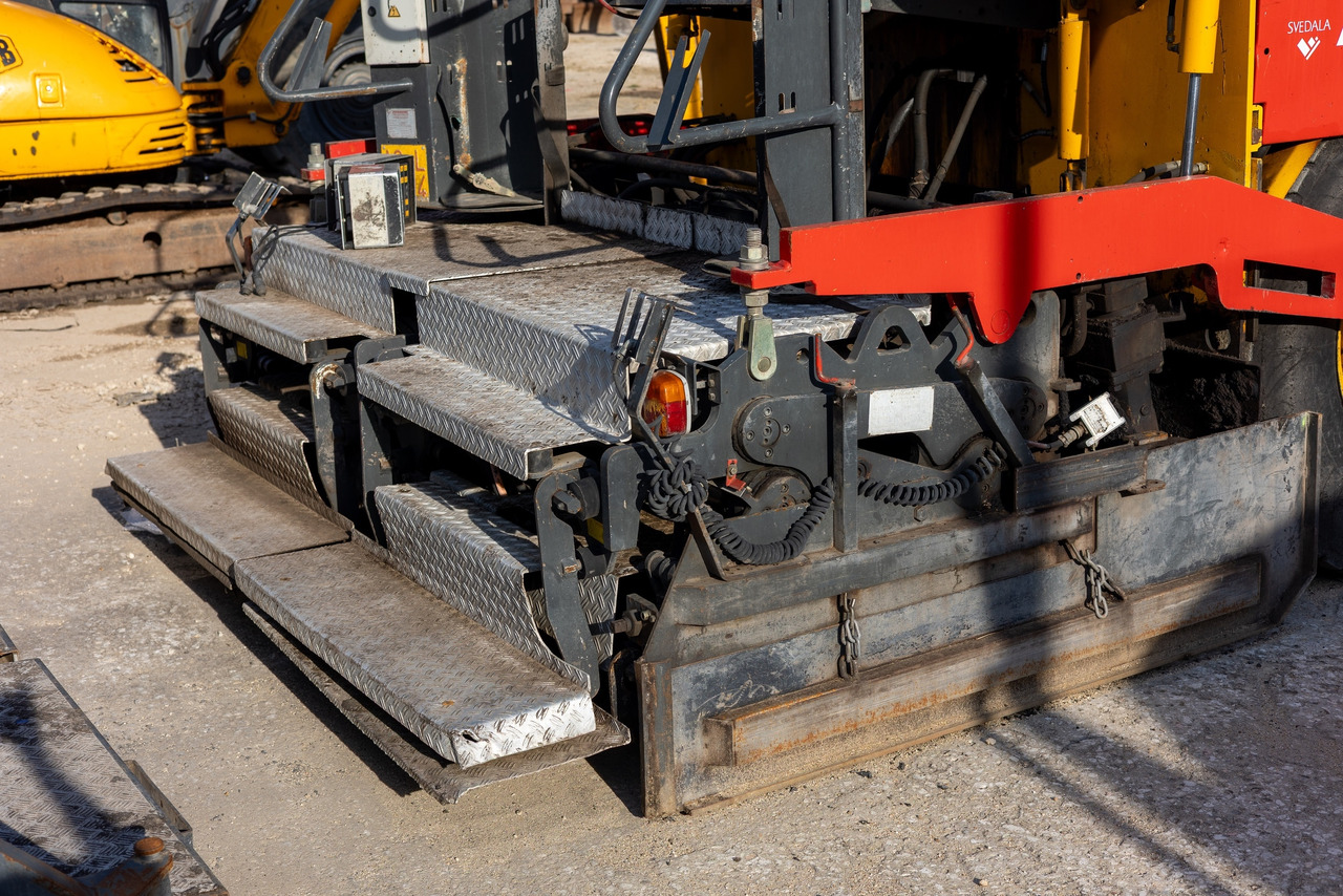 DYNAPAC F121-4W - Асфальтоукладчик: фото 5 DYNAPAC F121-4W - Асфальтоукладчик: фото 5