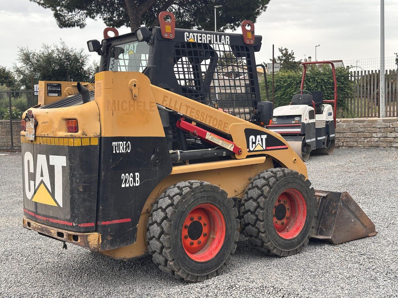 FIAT HITACHI 226BHF - Мини-погрузчик с бортовым поворотом: фото 3 FIAT HITACHI 226BHF - Мини-погрузчик с бортовым поворотом: фото 3