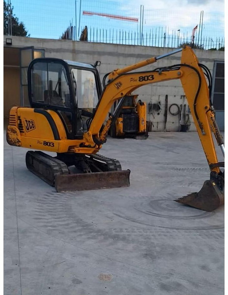 JCB 803PLUS - Мини-экскаватор: фото 1 JCB 803PLUS - Мини-экскаватор: фото 1