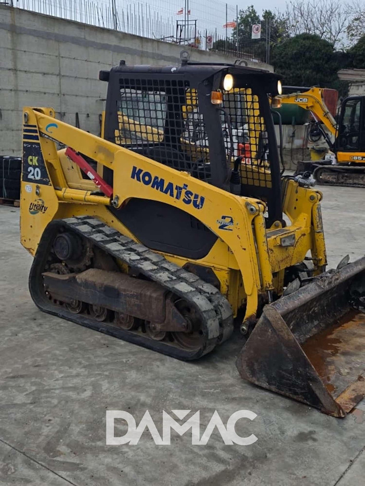 KOMATSU CK20 - Мини-погрузчик с бортовым поворотом: фото 2 KOMATSU CK20 - Мини-погрузчик с бортовым поворотом: фото 2