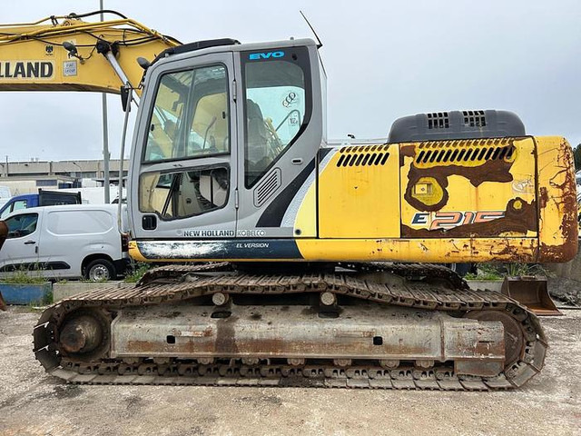 Экскаватор New Holland E215B: фото 17