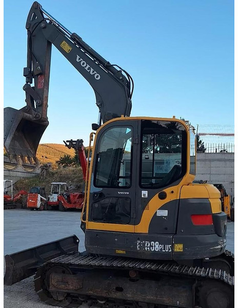 Volvo ECR88PLUS - Мини-экскаватор: фото 3 Volvo ECR88PLUS - Мини-экскаватор: фото 3