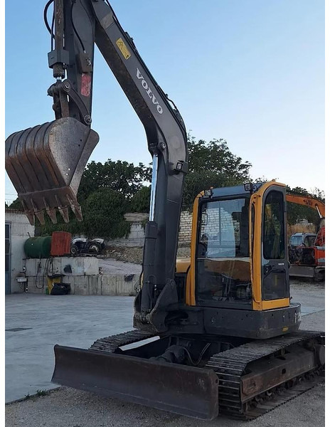 Volvo ECR88PLUS - Мини-экскаватор: фото 2 Volvo ECR88PLUS - Мини-экскаватор: фото 2