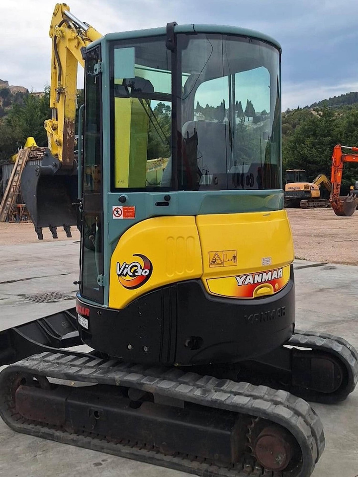 YANMAR VIO30 - Мини-экскаватор: фото 3 YANMAR VIO30 - Мини-экскаватор: фото 3