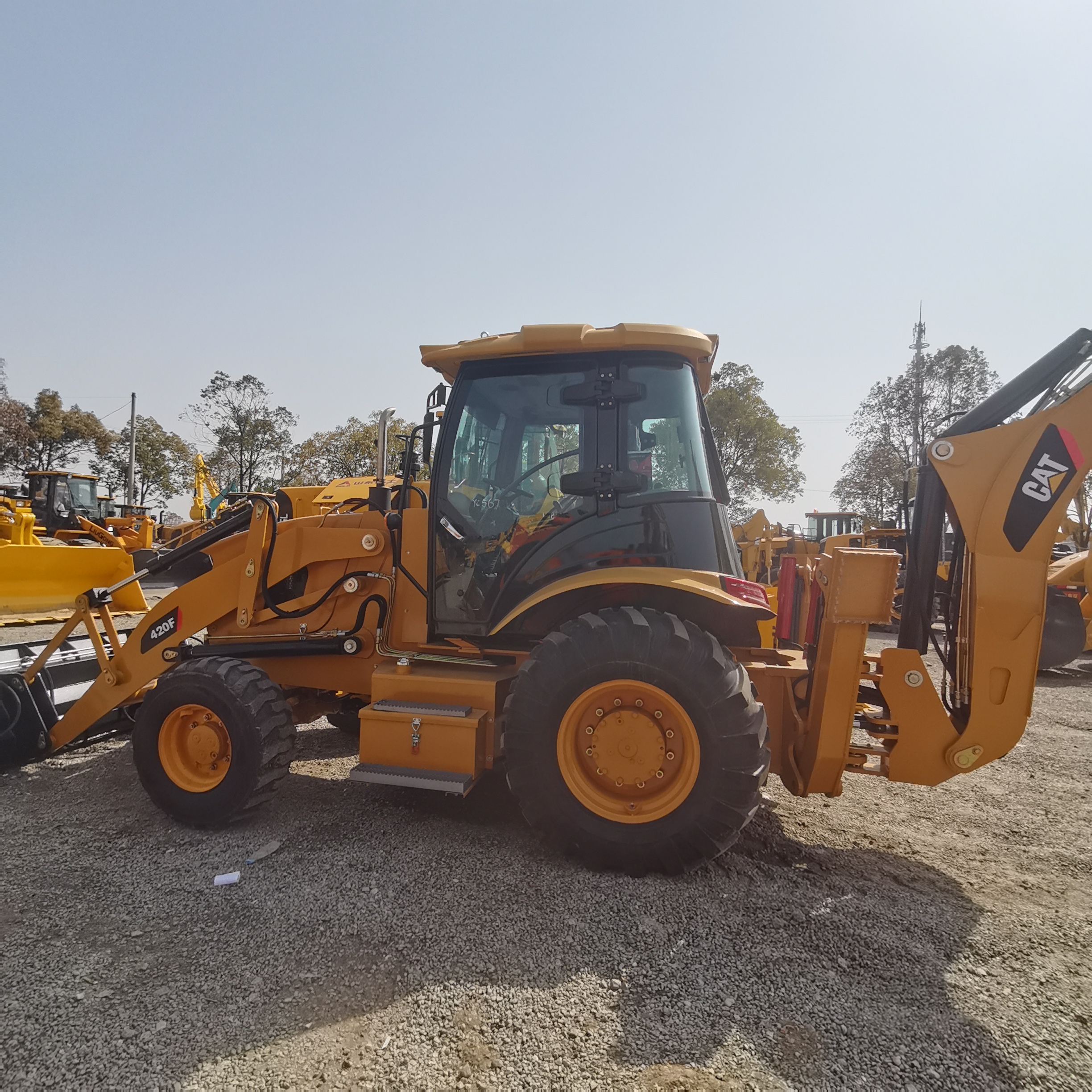 Новый Экскаватор-погрузчик CATERPILLAR 420F: фото 13