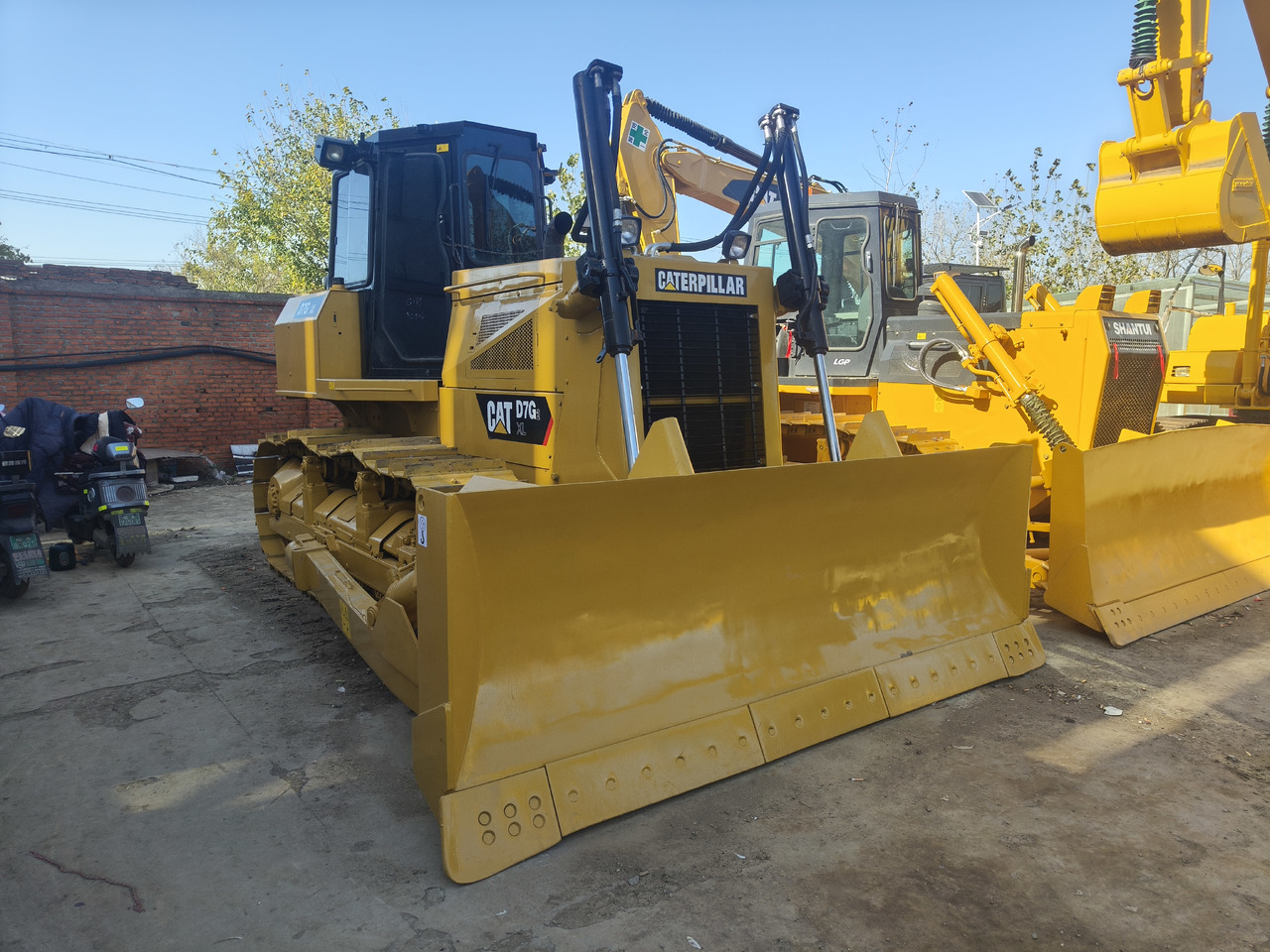 CATERPILLAR D7G - Гусеничный экскаватор: фото 2 CATERPILLAR D7G - Гусеничный экскаватор: фото 2