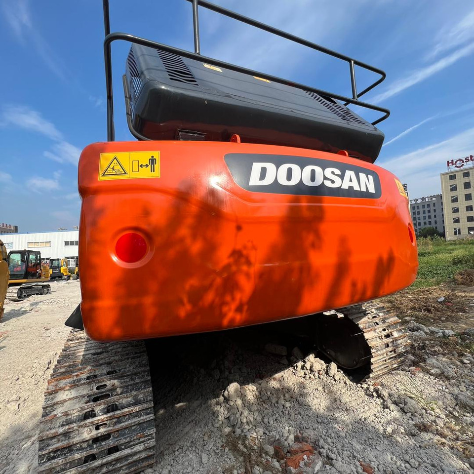 DOOSAN DX300 - Гусеничный экскаватор: фото 3 DOOSAN DX300 - Гусеничный экскаватор: фото 3