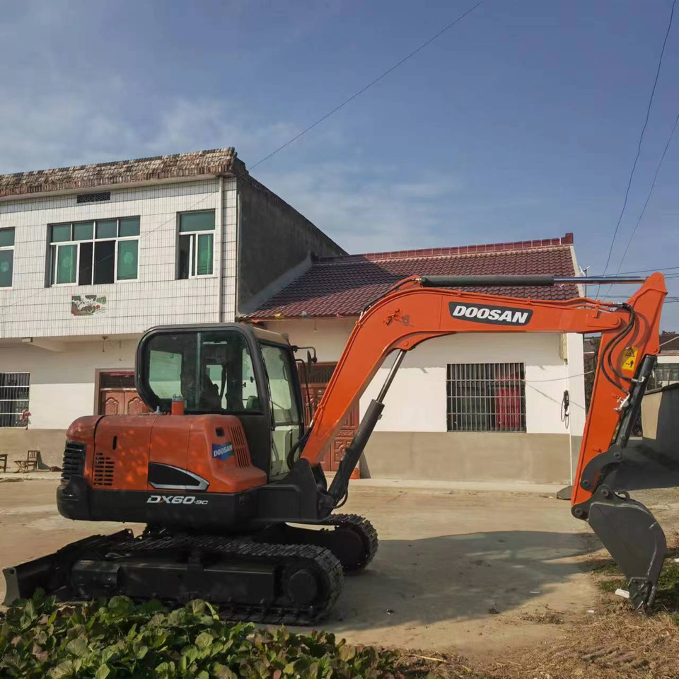 DOOSAN DX60 - Мини-экскаватор: фото 2 DOOSAN DX60 - Мини-экскаватор: фото 2