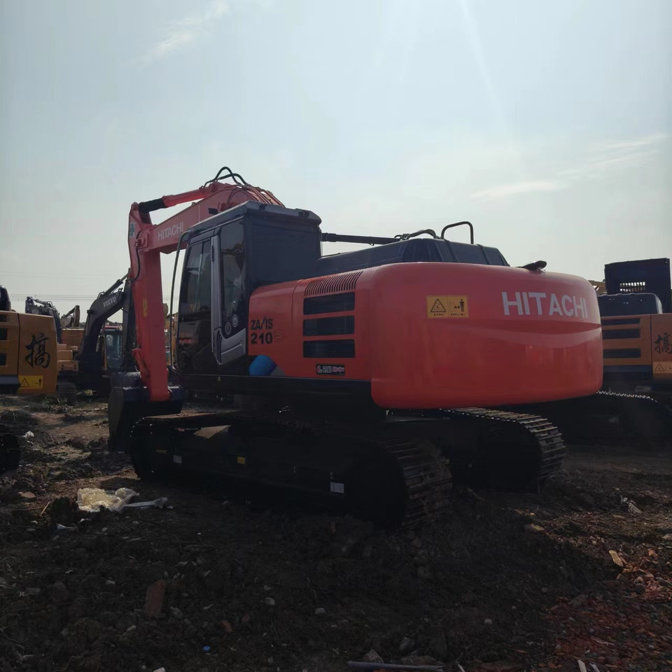 HITACHI ZX210 - Гусеничный экскаватор: фото 2 HITACHI ZX210 - Гусеничный экскаватор: фото 2