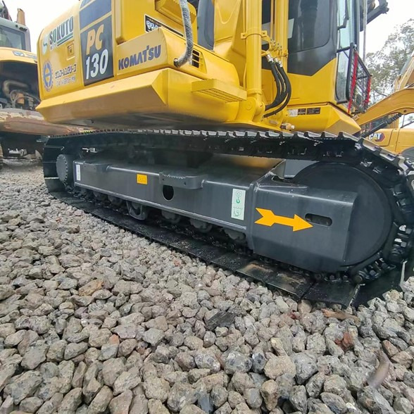 Гусеничный экскаватор KOMATSU PC130: фото 6