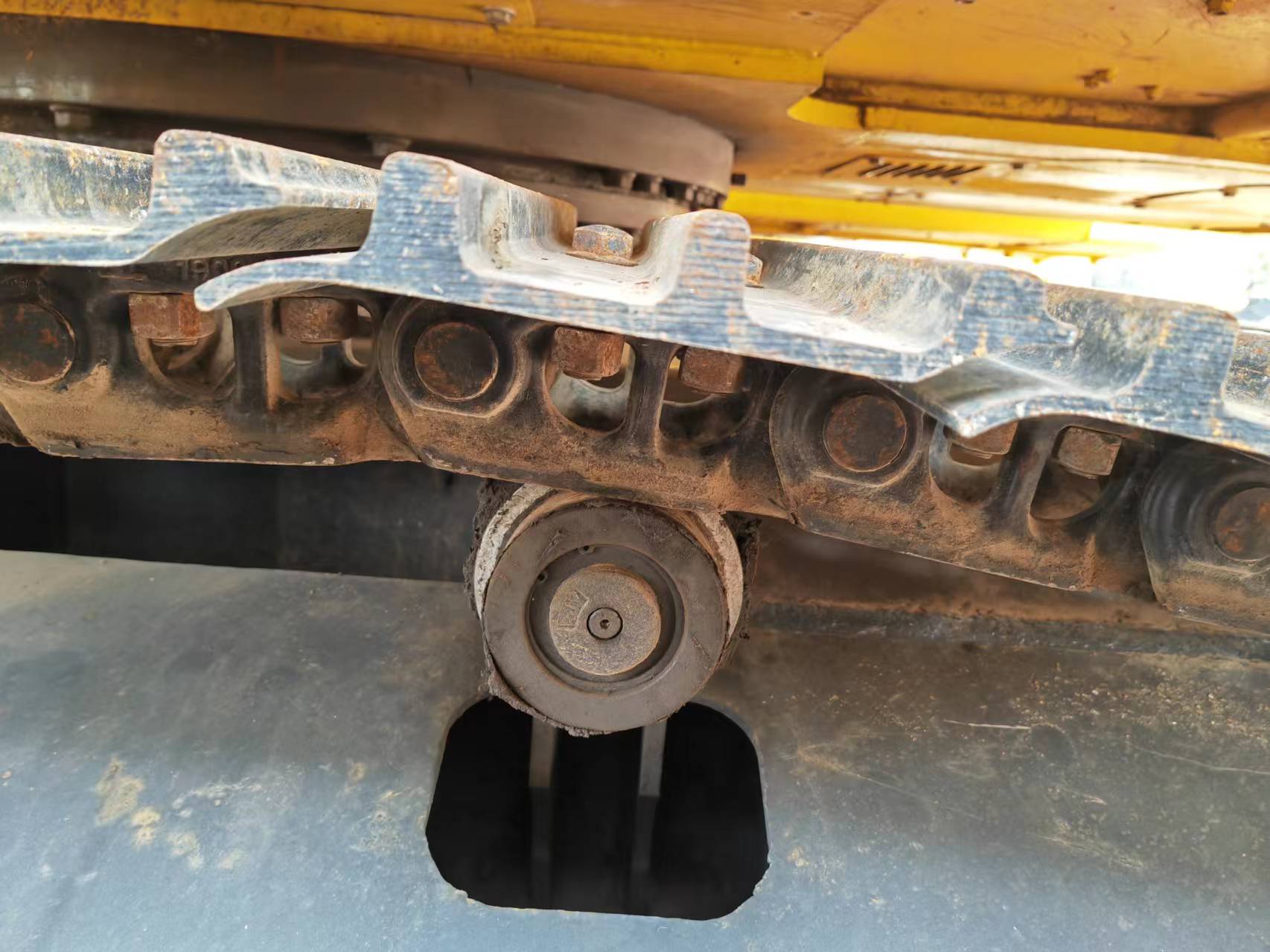 Гусеничный экскаватор KOMATSU PC200: фото 6 Гусеничный экскаватор KOMATSU PC200: фото 6