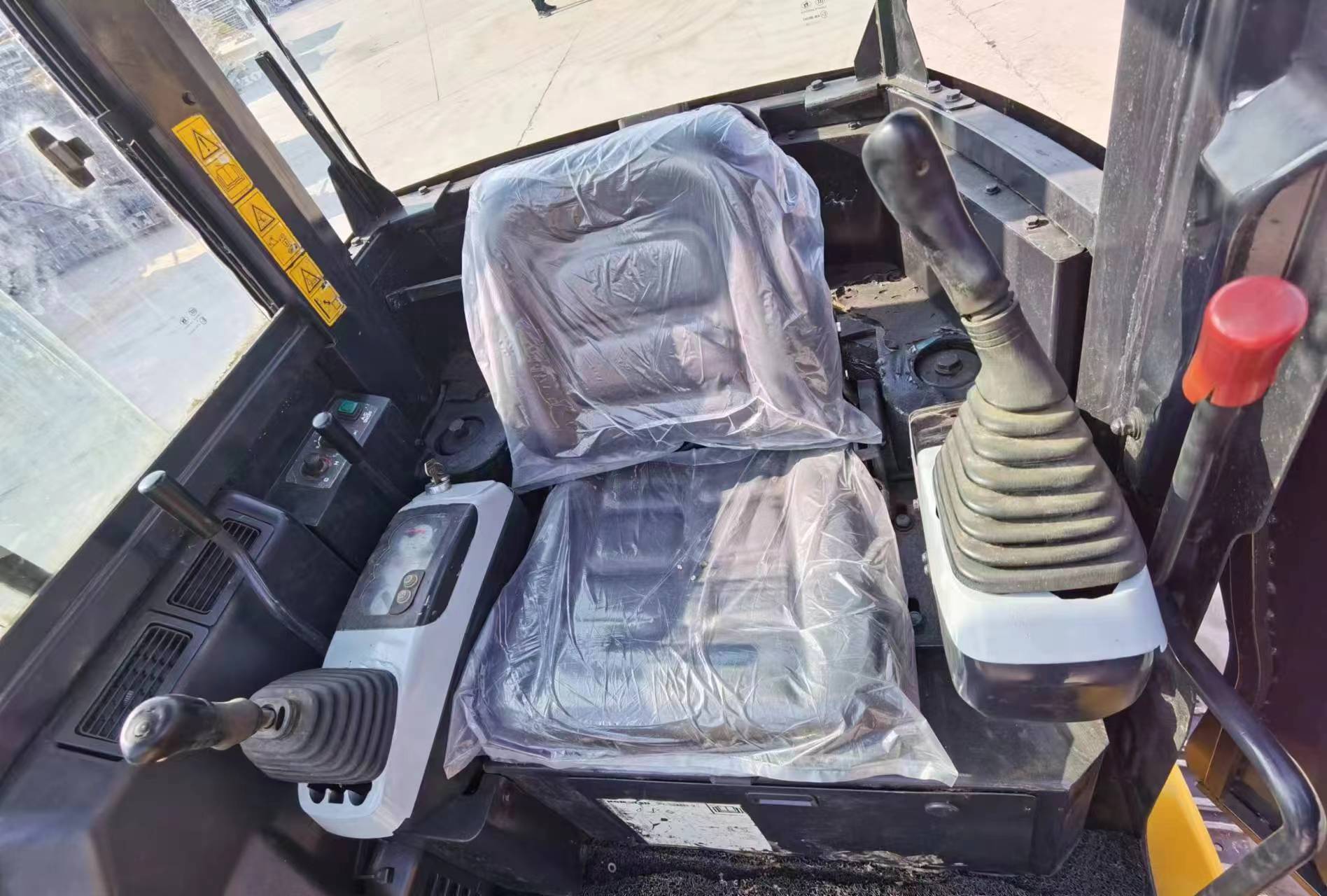 KOMATSU PC35 - Мини-экскаватор: фото 5 KOMATSU PC35 - Мини-экскаватор: фото 5