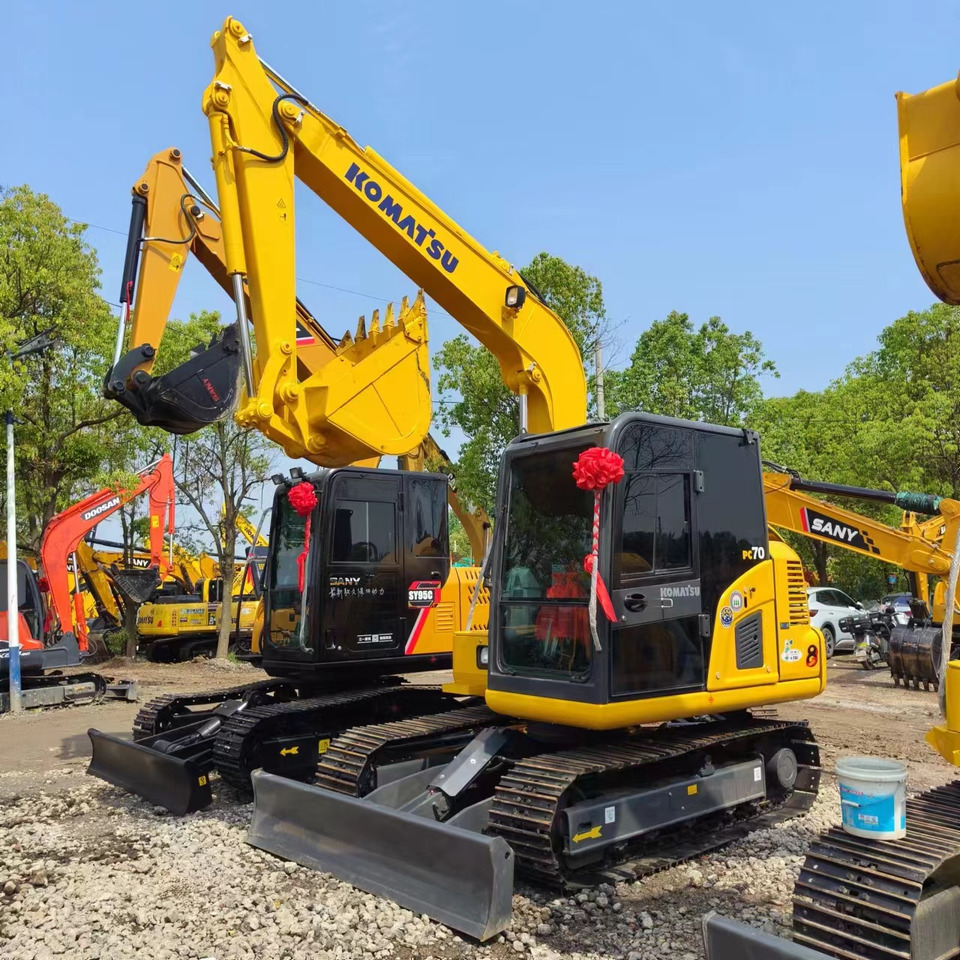 KOMATSU PC70-8 - Гусеничный экскаватор: фото 2 KOMATSU PC70-8 - Гусеничный экскаватор: фото 2