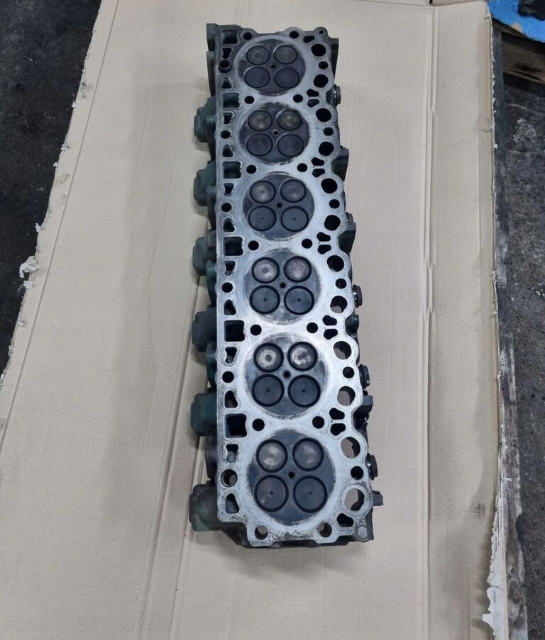 DEUTZ GŁOWICA SILNIKA VOLVO FL FE D7E D7F RENAULT MIDLUM PREMIUM DXI 7 EURO 5 - Головка блока для Грузовиков: фото 3 DEUTZ GŁOWICA SILNIKA VOLVO FL FE D7E D7F RENAULT MIDLUM PREMIUM DXI 7 EURO 5 - Головка блока для Грузовиков: фото 3