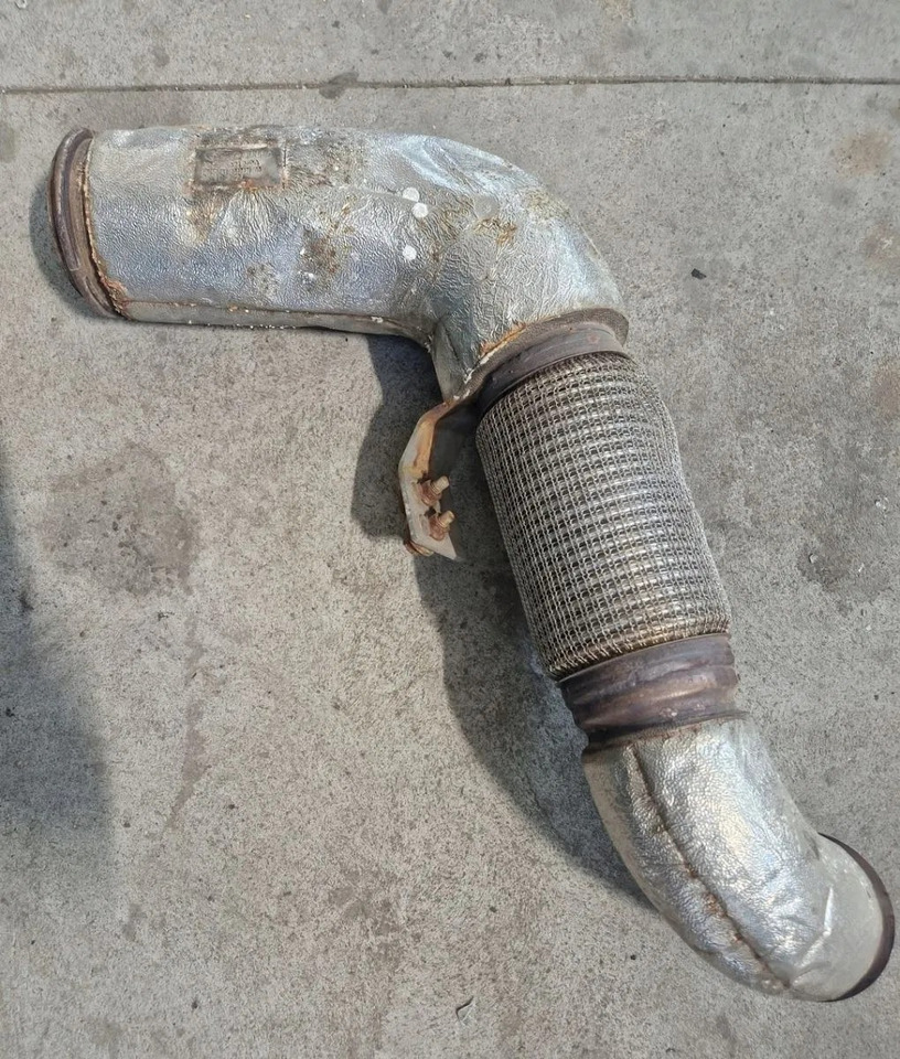 FORD FC46-5A212-AA - Выхлопная труба: фото 1 FORD FC46-5A212-AA - Выхлопная труба: фото 1