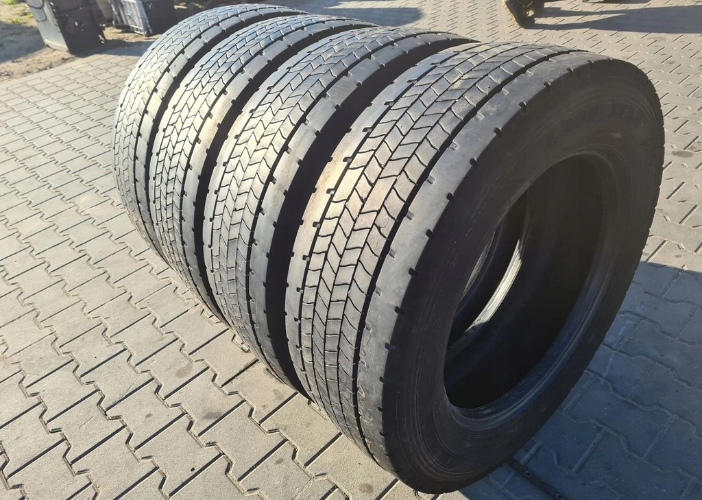 GOODYEAR TYŁ FUELMAX D 295/60 R 22.5 4 szt. stalowe - Шины и диски: фото 3 GOODYEAR TYŁ FUELMAX D 295/60 R 22.5 4 szt. stalowe - Шины и диски: фото 3