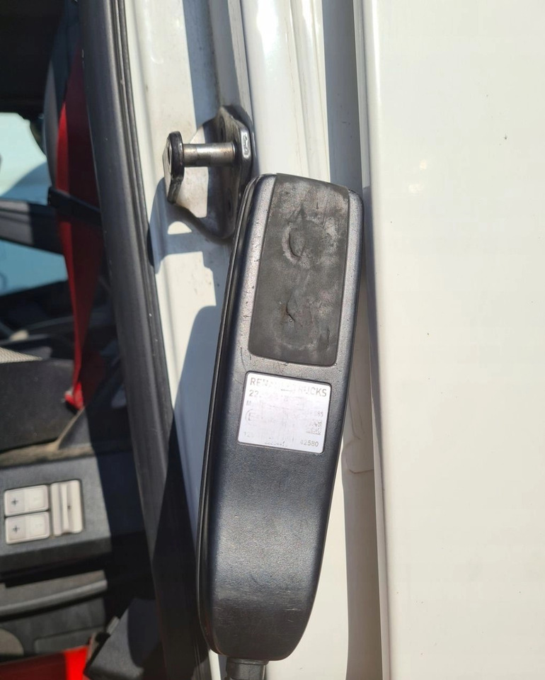 PILOT STEROWANIA PODUSZEK RENAULT GAMA T C K EURO 6 - Воздушная подвеска: фото 2 PILOT STEROWANIA PODUSZEK RENAULT GAMA T C K EURO 6 - Воздушная подвеска: фото 2