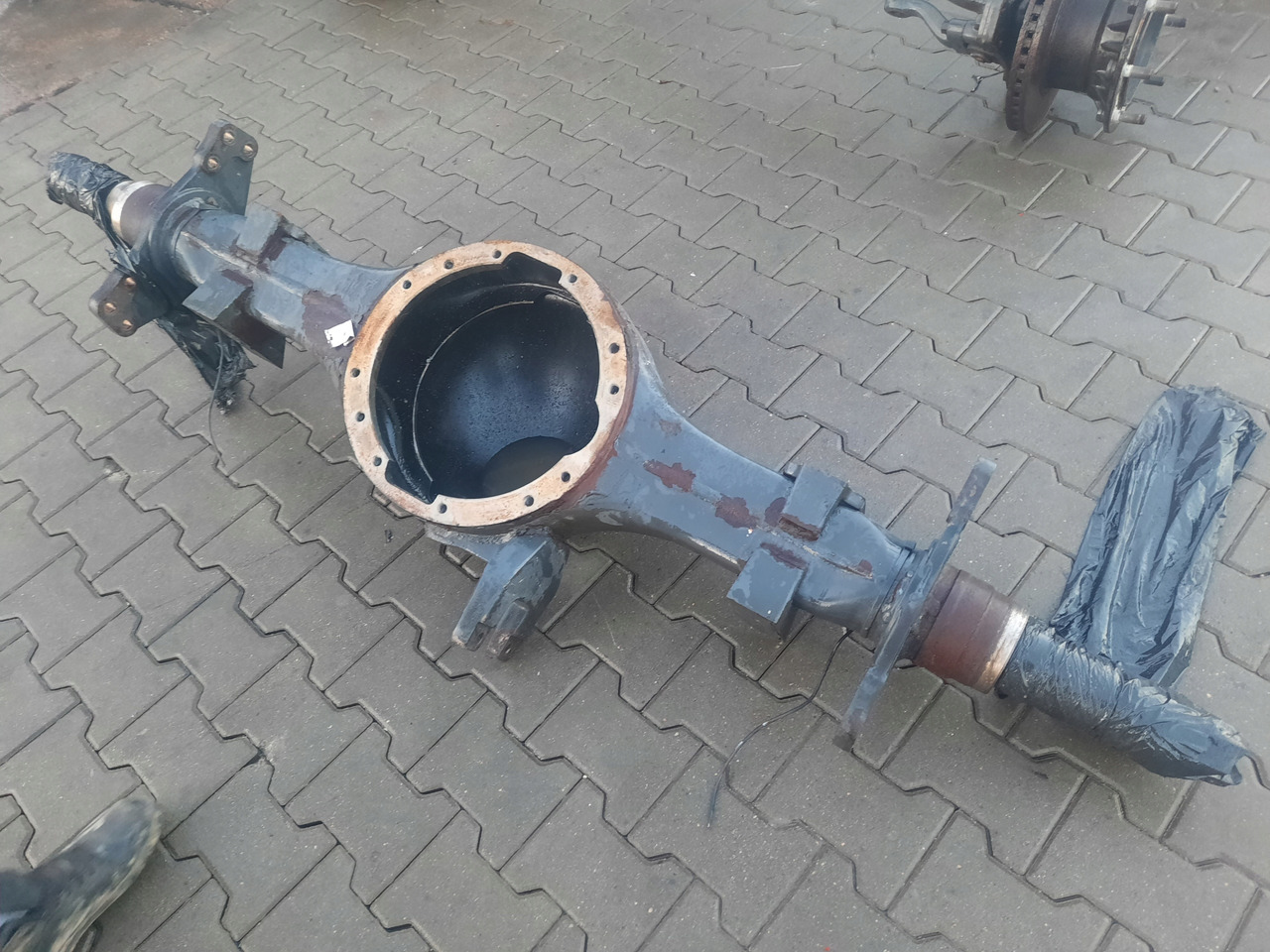 RENAULT OBUDOWA MOSTU POCHWA RENAULT MIDLUM GAMA D R19.5 - Ось и запчасти для Грузовиков: фото 1 RENAULT OBUDOWA MOSTU POCHWA RENAULT MIDLUM GAMA D R19.5 - Ось и запчасти для Грузовиков: фото 1