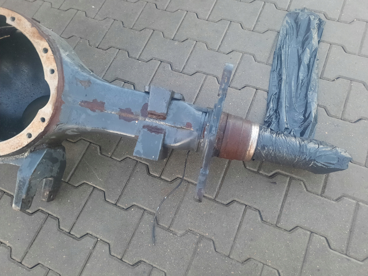 RENAULT OBUDOWA MOSTU POCHWA RENAULT MIDLUM GAMA D R19.5 - Ось и запчасти для Грузовиков: фото 2 RENAULT OBUDOWA MOSTU POCHWA RENAULT MIDLUM GAMA D R19.5 - Ось и запчасти для Грузовиков: фото 2