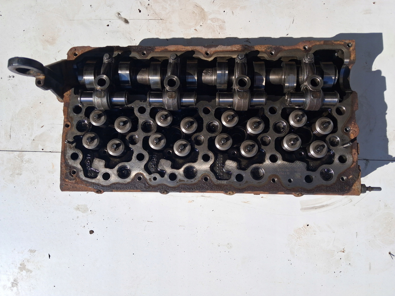 RENAULT Z WAŁKIEM ROZRZĄDU RENAULT GAMA D DTI 5 VOLVO FL D5K EURO 6 - Головка блока: фото 2 RENAULT Z WAŁKIEM ROZRZĄDU RENAULT GAMA D DTI 5 VOLVO FL D5K EURO 6 - Головка блока: фото 2