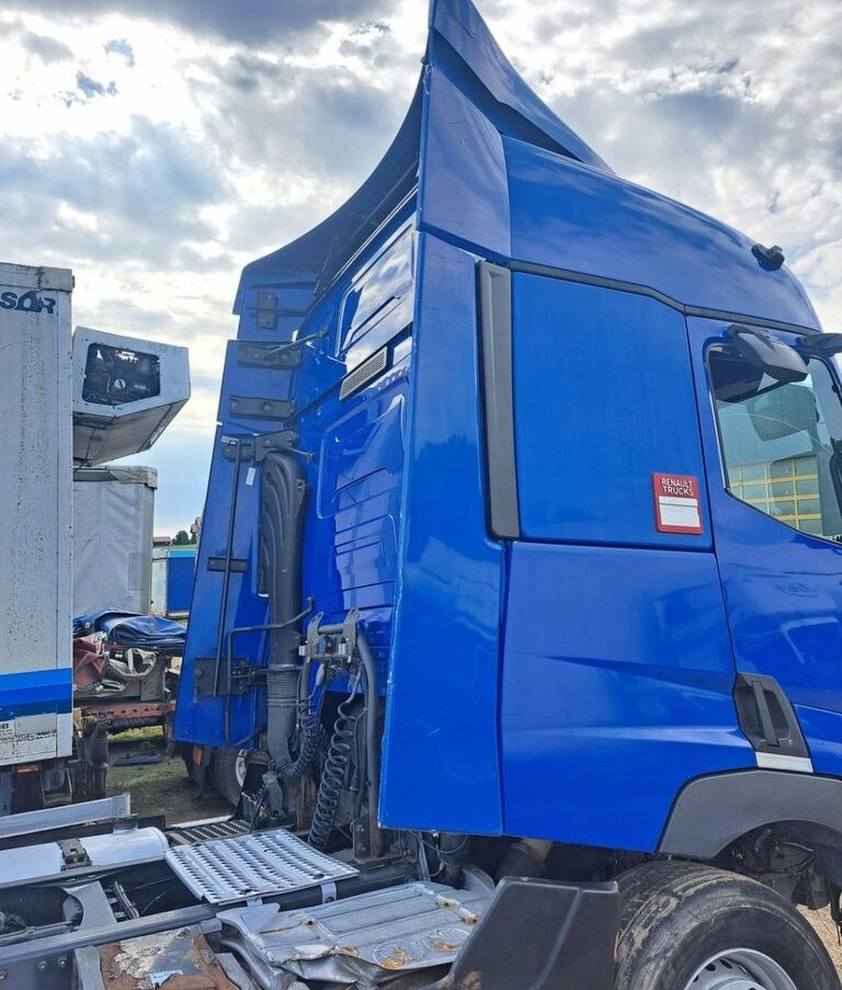 Аэродинамика/ Спойлеры для Грузовиков Renault GAMA-T   Renault: фото 8