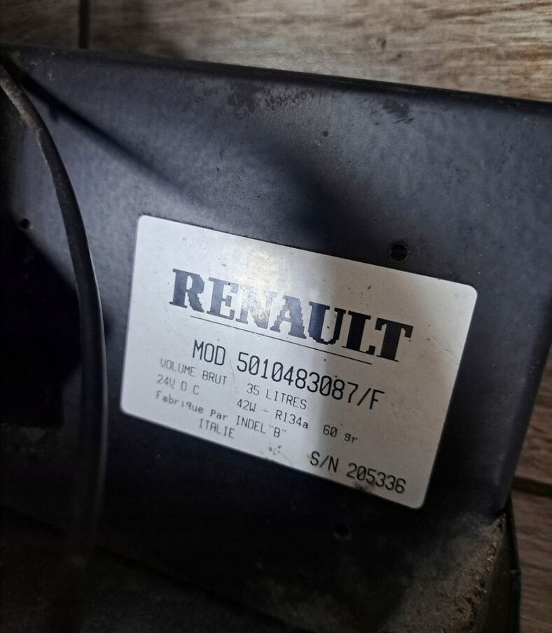 Renault LODÓWKA CHŁODZIARKA RENAULT MAGNUM DXI E-TECH 5010483087 - Кабина и интерьер для Грузовиков: фото 2 Renault LODÓWKA CHŁODZIARKA RENAULT MAGNUM DXI E-TECH 5010483087 - Кабина и интерьер для Грузовиков: фото 2