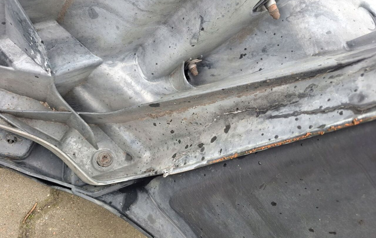 Renault STOPNICA GÓRNA STOPIEŃ LEWY RENAULT GAMA T RANGE - Боковая подножка для Грузовиков: фото 3 Renault STOPNICA GÓRNA STOPIEŃ LEWY RENAULT GAMA T RANGE - Боковая подножка для Грузовиков: фото 3