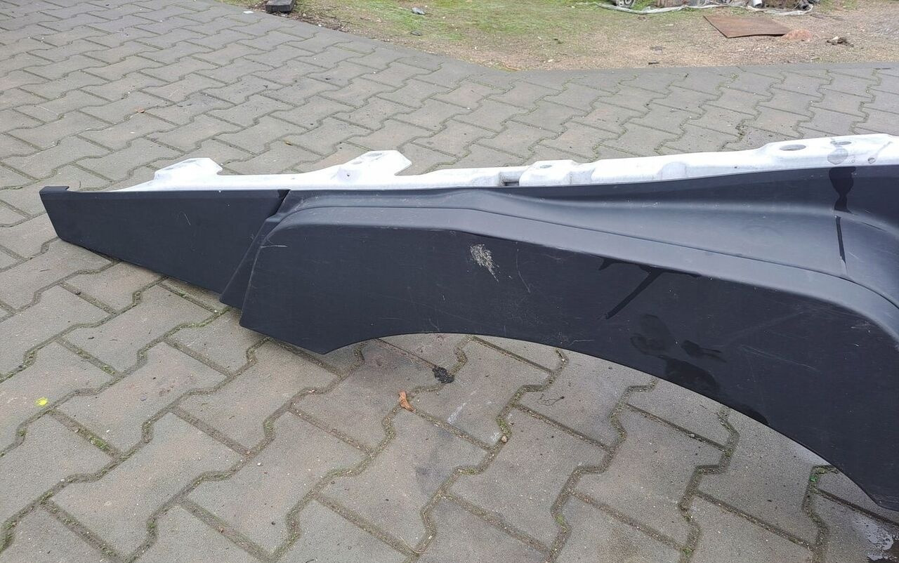 Renault STOPNICA GÓRNA STOPIEŃ PRAWY RENAULT GAMA T RANGE - Боковая подножка для Грузовиков: фото 5 Renault STOPNICA GÓRNA STOPIEŃ PRAWY RENAULT GAMA T RANGE - Боковая подножка для Грузовиков: фото 5